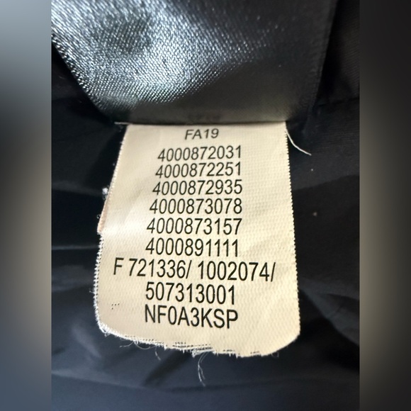 NorthFace Women’s Red & Black Summit Series L3 Bentrix 2.0 Zip Up Jacket - Picture 10 of 10